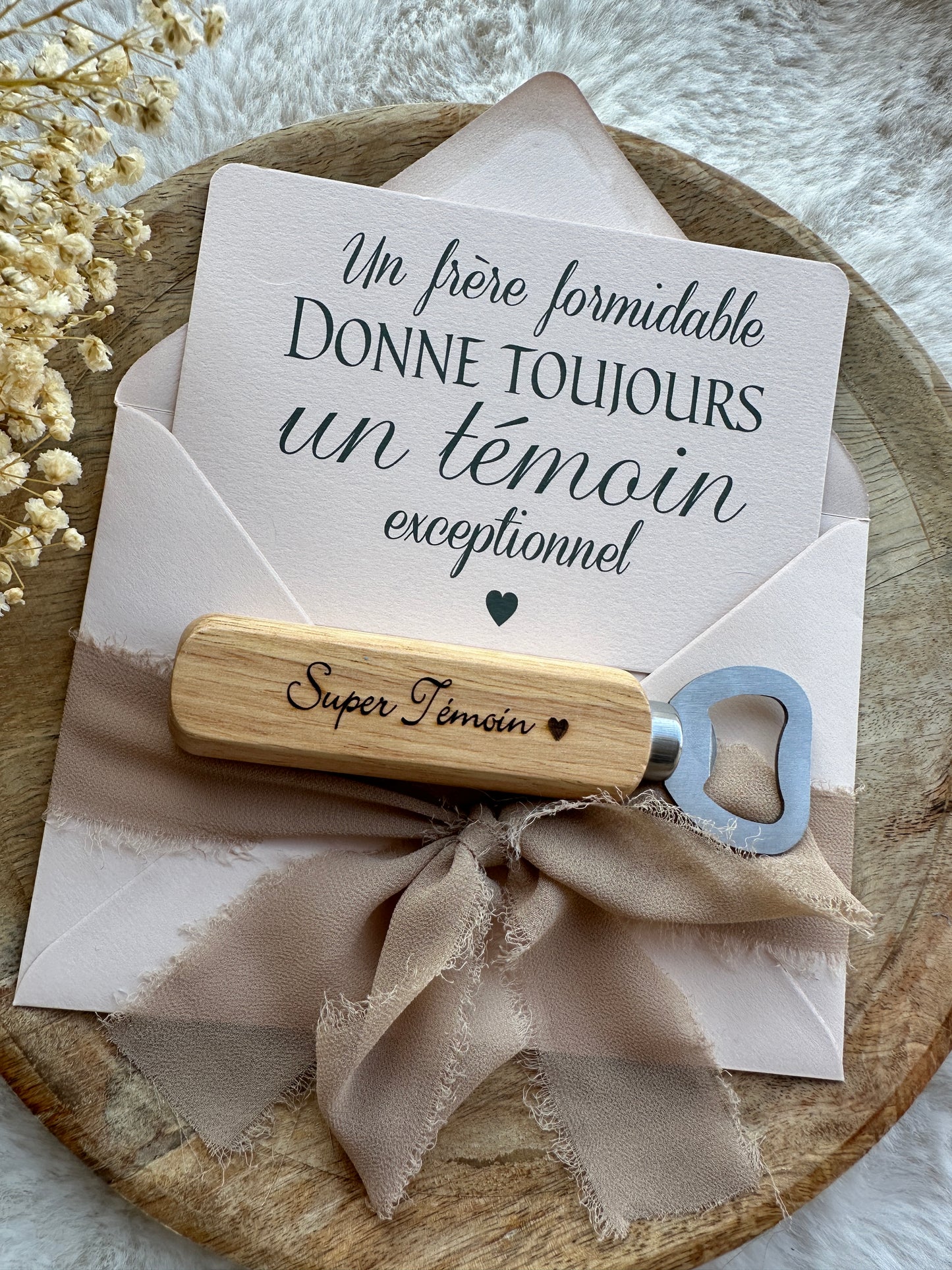 Demande témoin de mariage avec décapsuleur beige