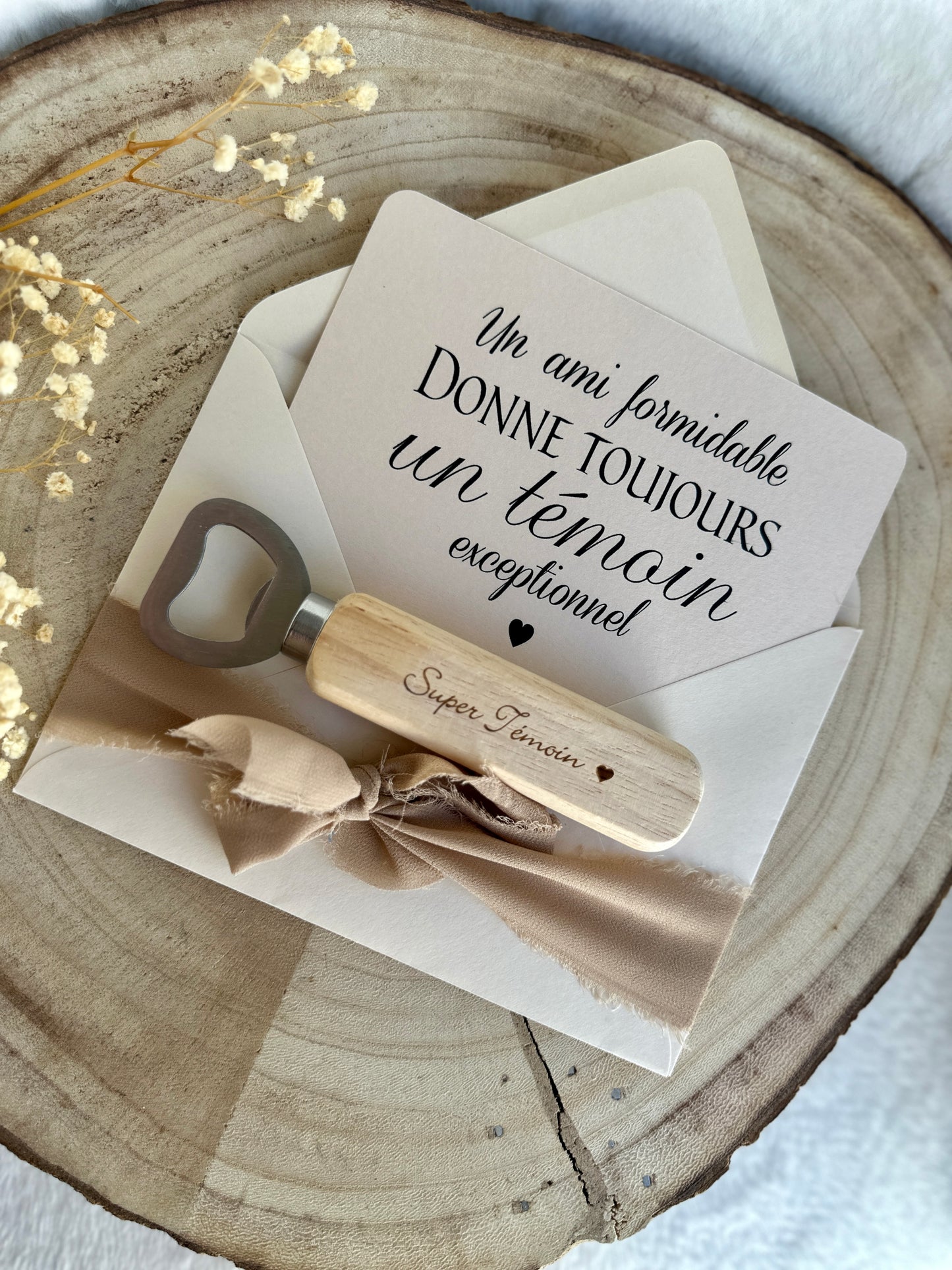 Demande témoin de mariage avec décapsuleur beige