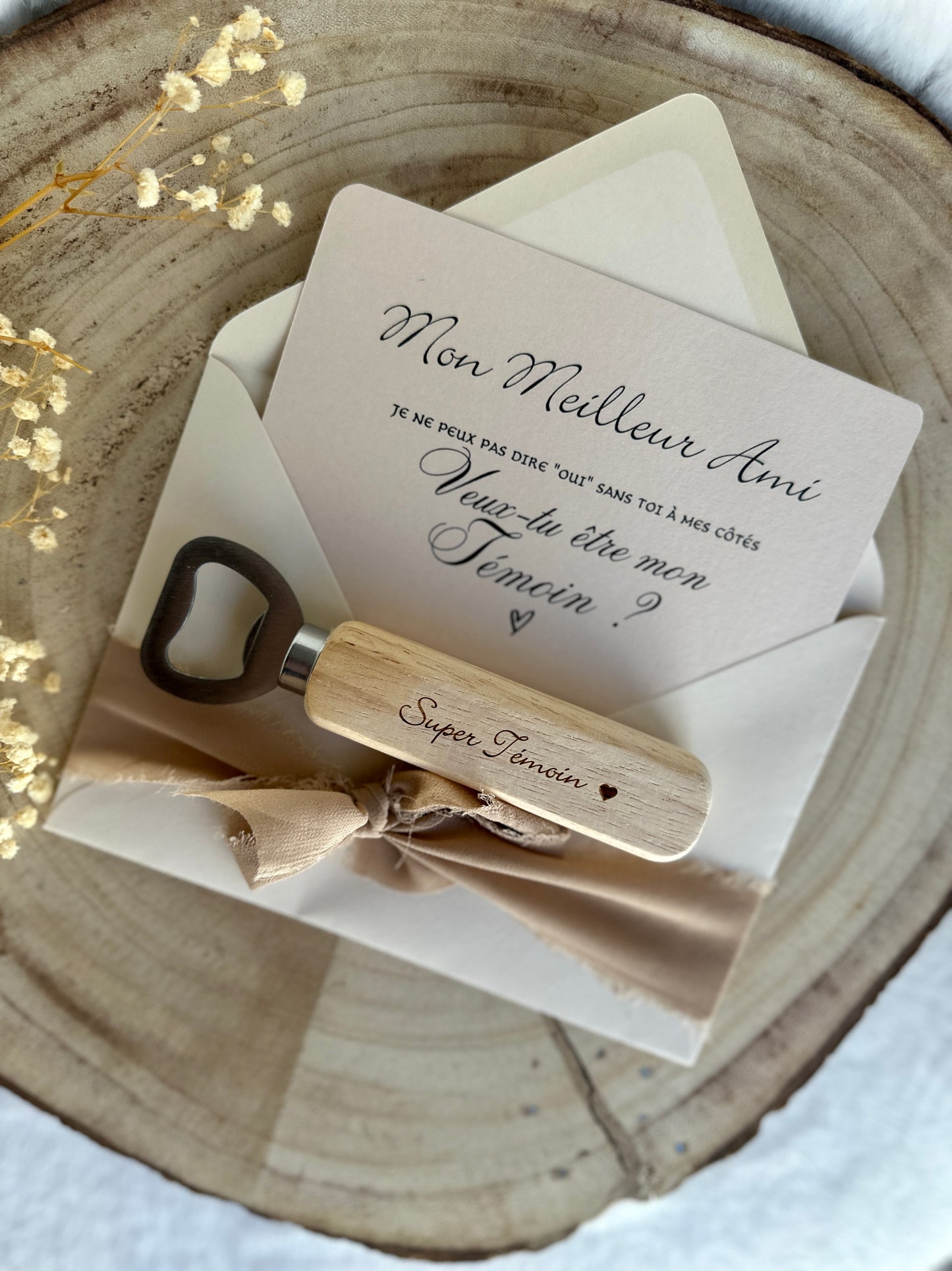 Demande témoin de mariage avec décapsuleur beige
