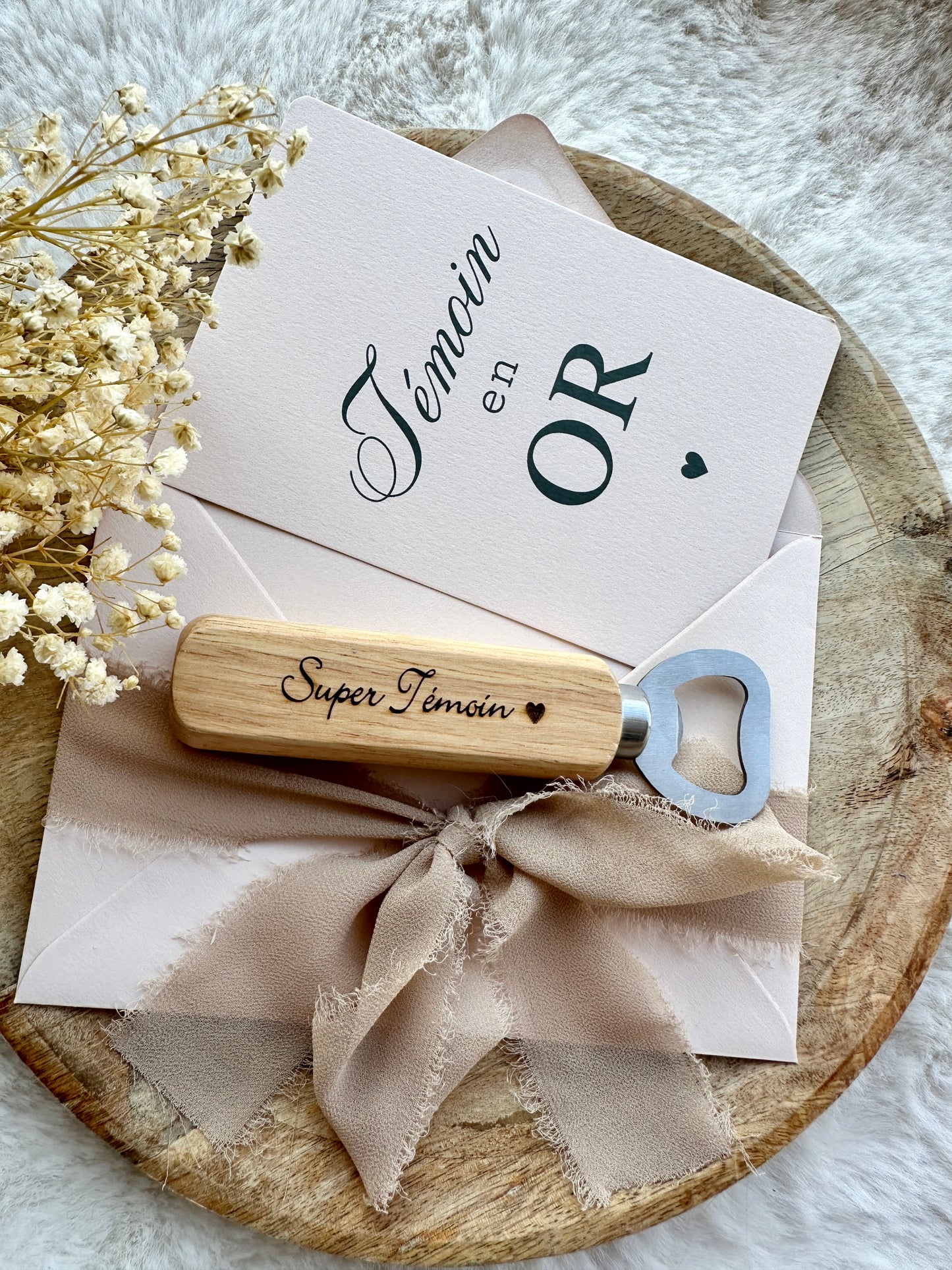 Demande témoin de mariage avec décapsuleur beige