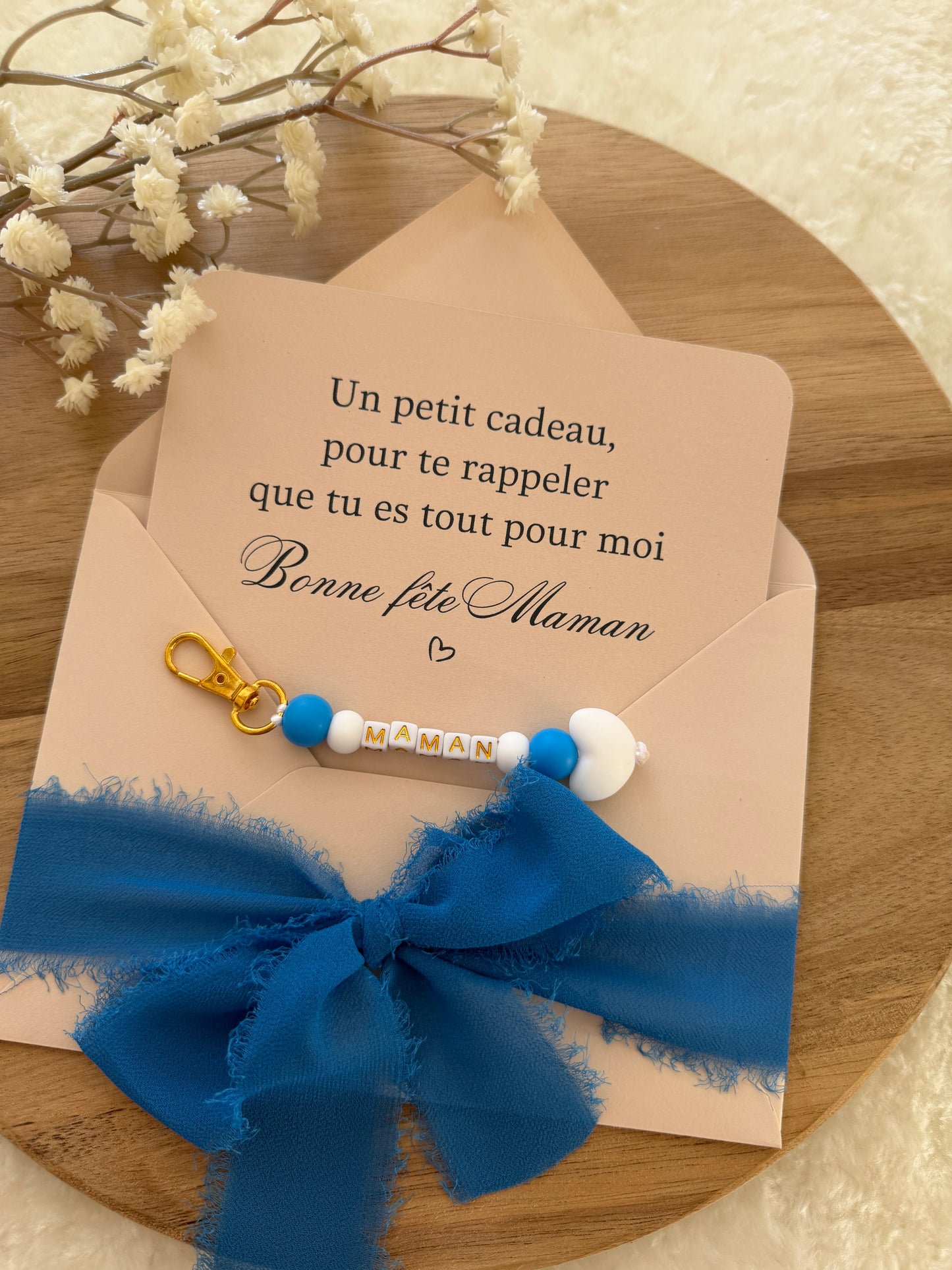 Cadeau fête des mamans, fête des mères, carte avec porte clé bleu foncé