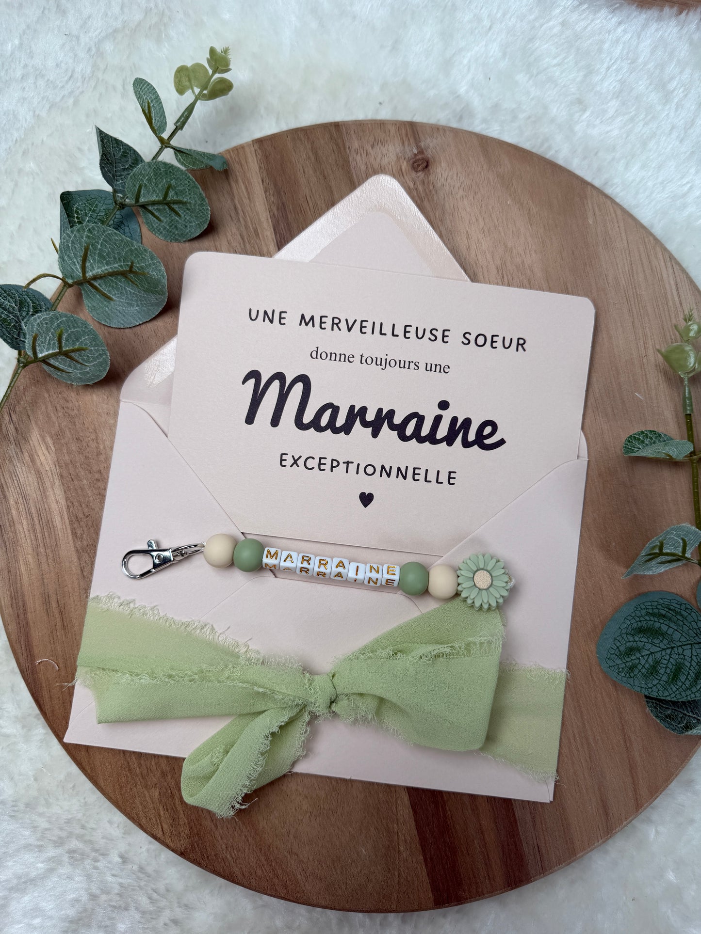 Annonce grossesse, demande marraine, vert baptême, carte et porte clé en perles