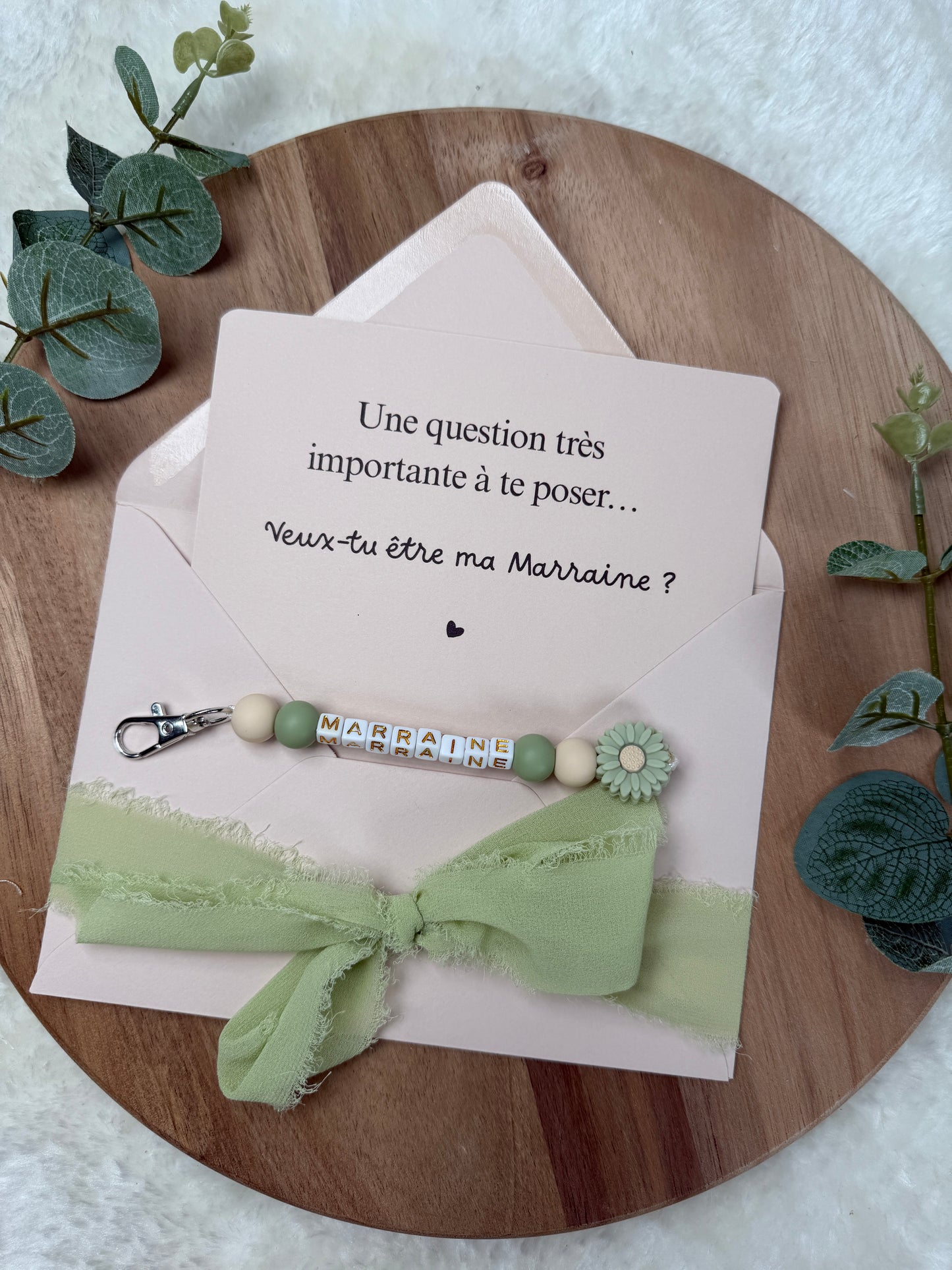 Annonce grossesse, demande marraine, vert baptême, carte et porte clé en perles