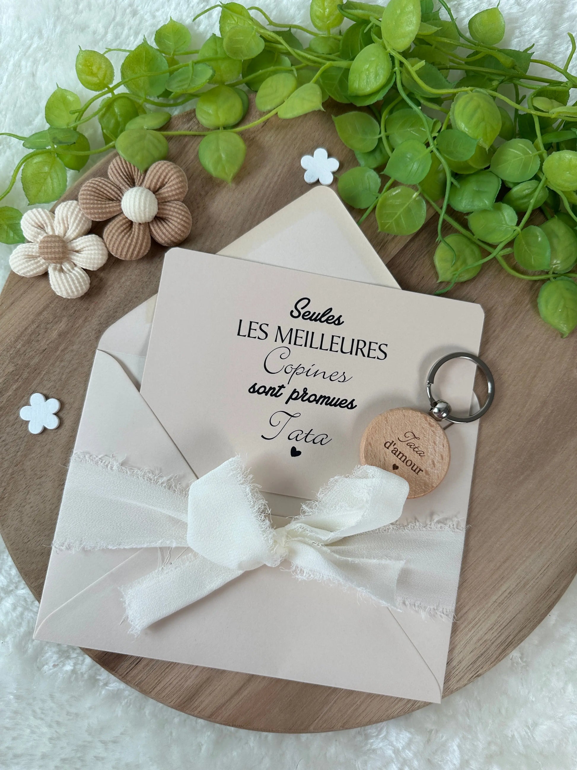 Annonce grossesse carte avec petit porte clé en bois pour tata d’amour Annonce ton Bonheur