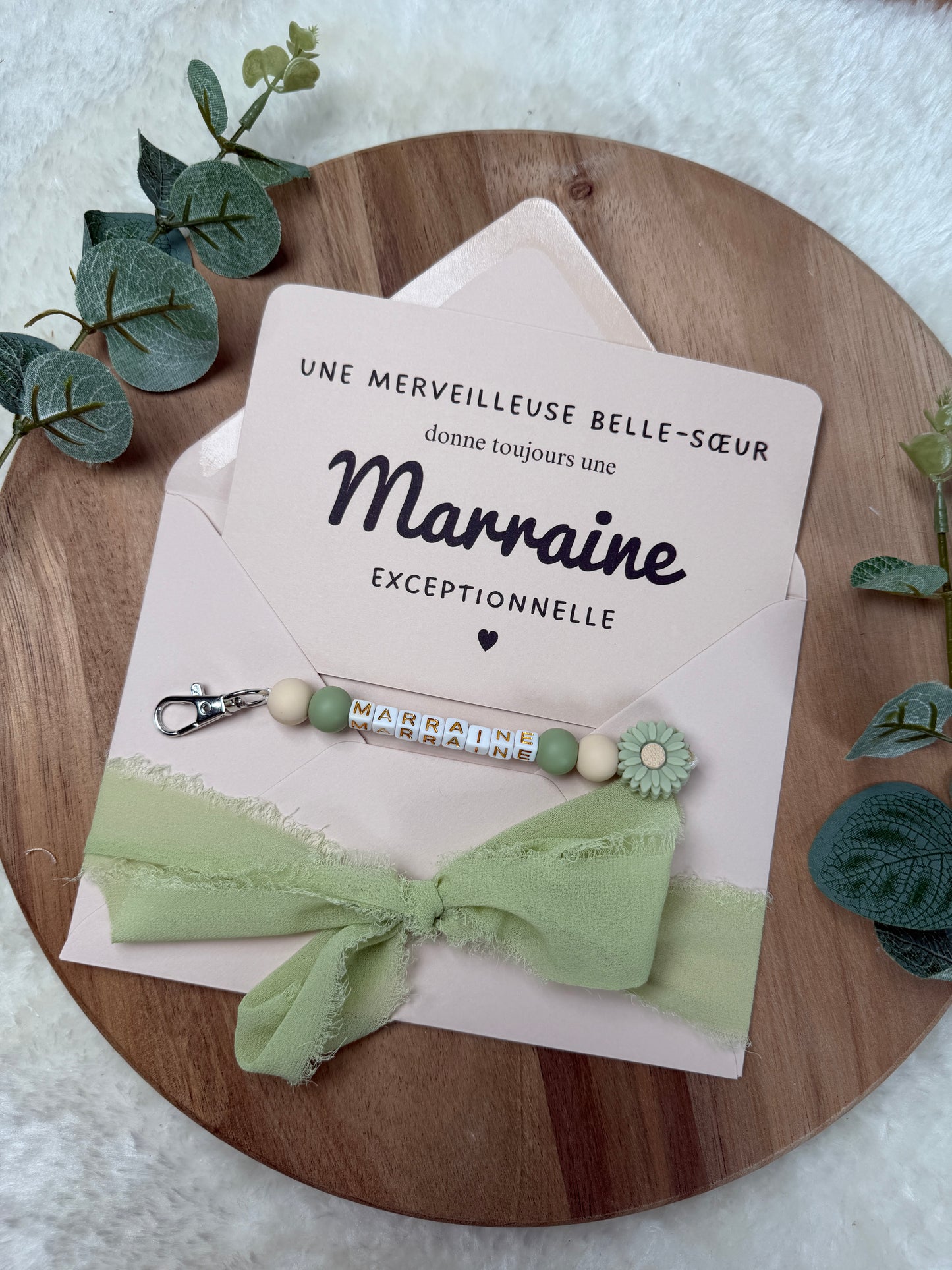 Annonce grossesse, demande marraine, vert baptême, carte et porte clé en perles