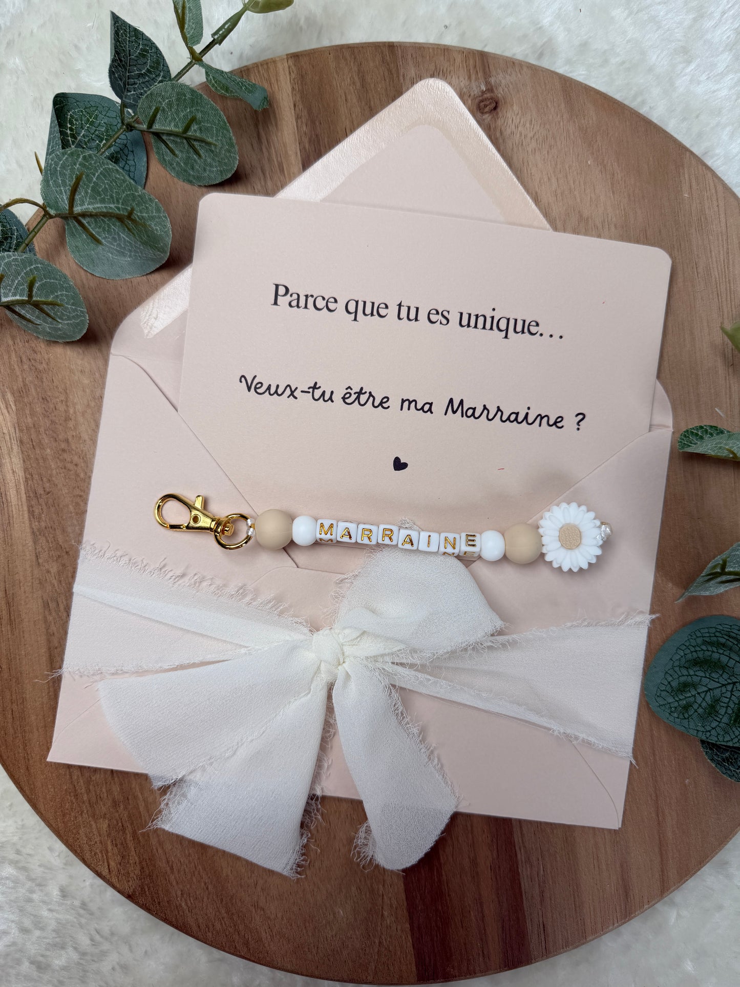 Annonce grossesse, demande marraine, blanc baptême, carte et porte clé en perles