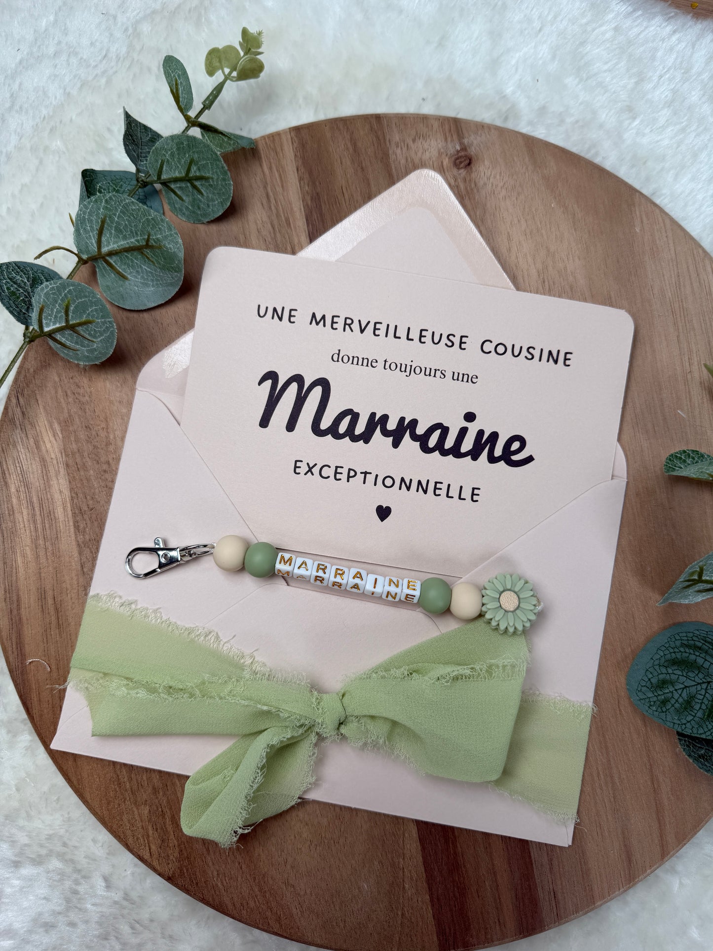 Annonce grossesse, demande marraine, vert baptême, carte et porte clé en perles