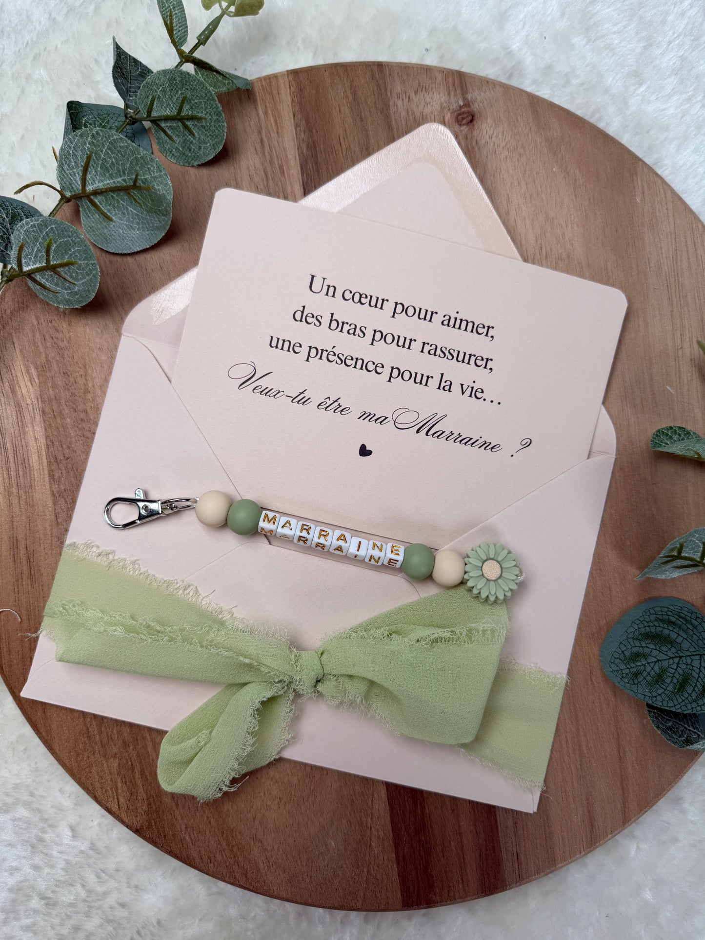 Annonce grossesse, demande marraine, vert baptême, carte et porte clé en perles