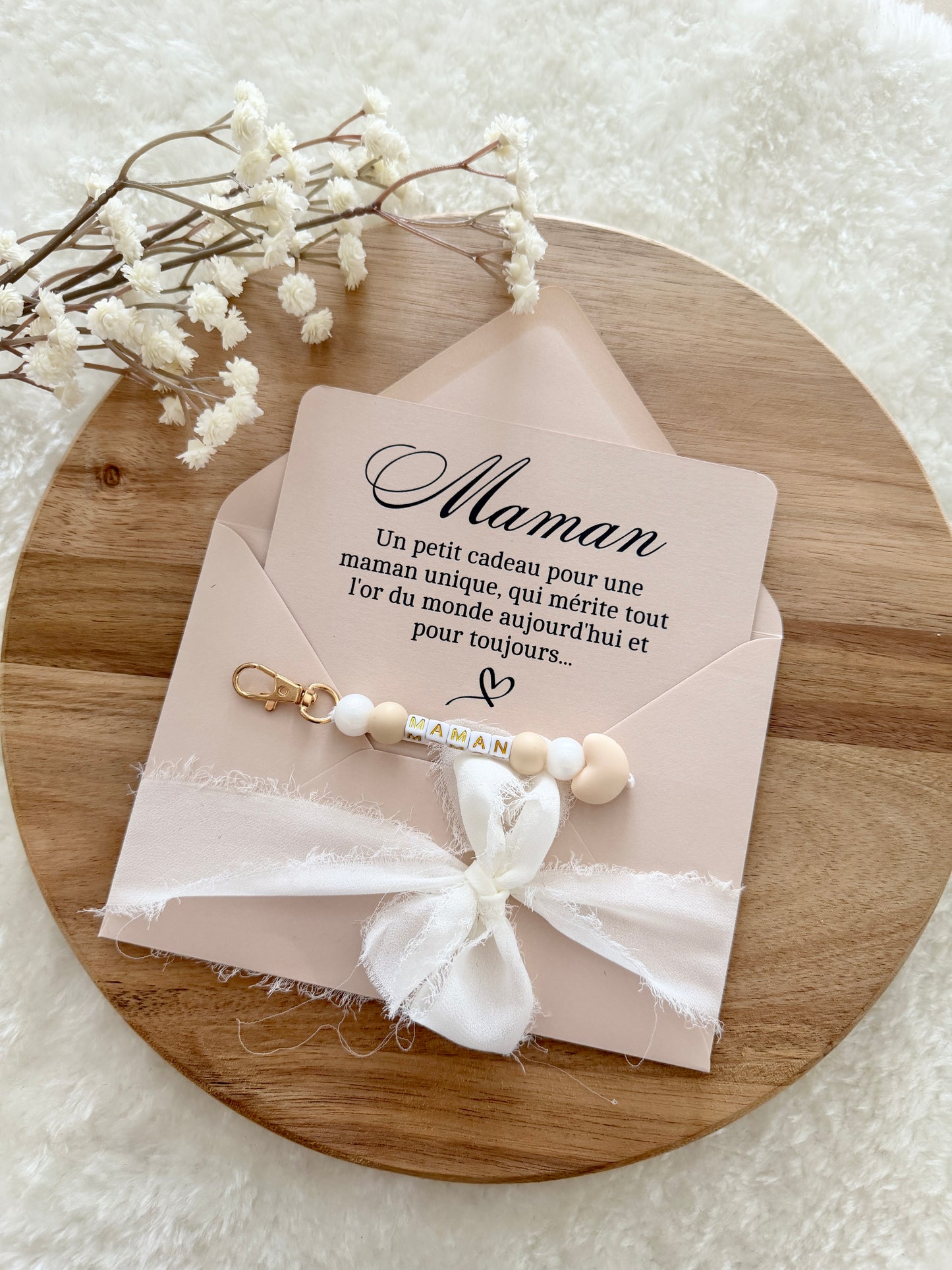 Cadeau fête des mamans, fête des mères, carte avec porte clé beige coeur