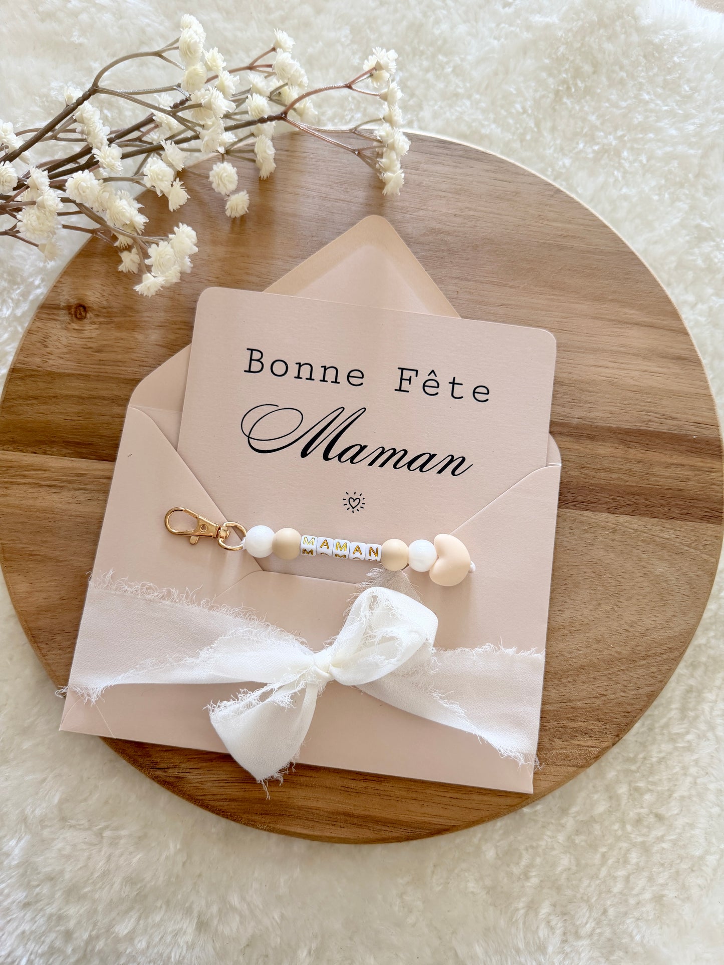 Cadeau fête des mamans, fête des mères, carte avec porte clé beige coeur