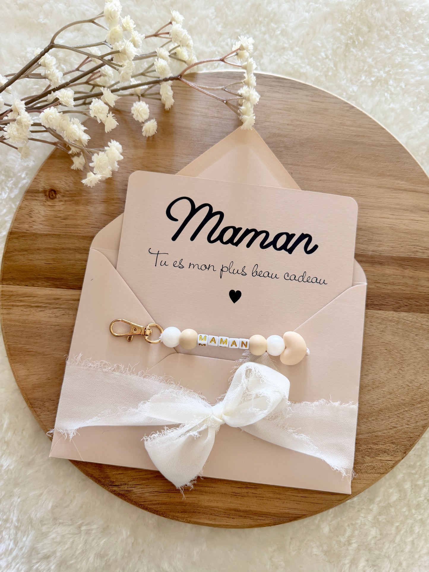 Cadeau fête des mamans, fête des mères, carte avec porte clé beige coeur