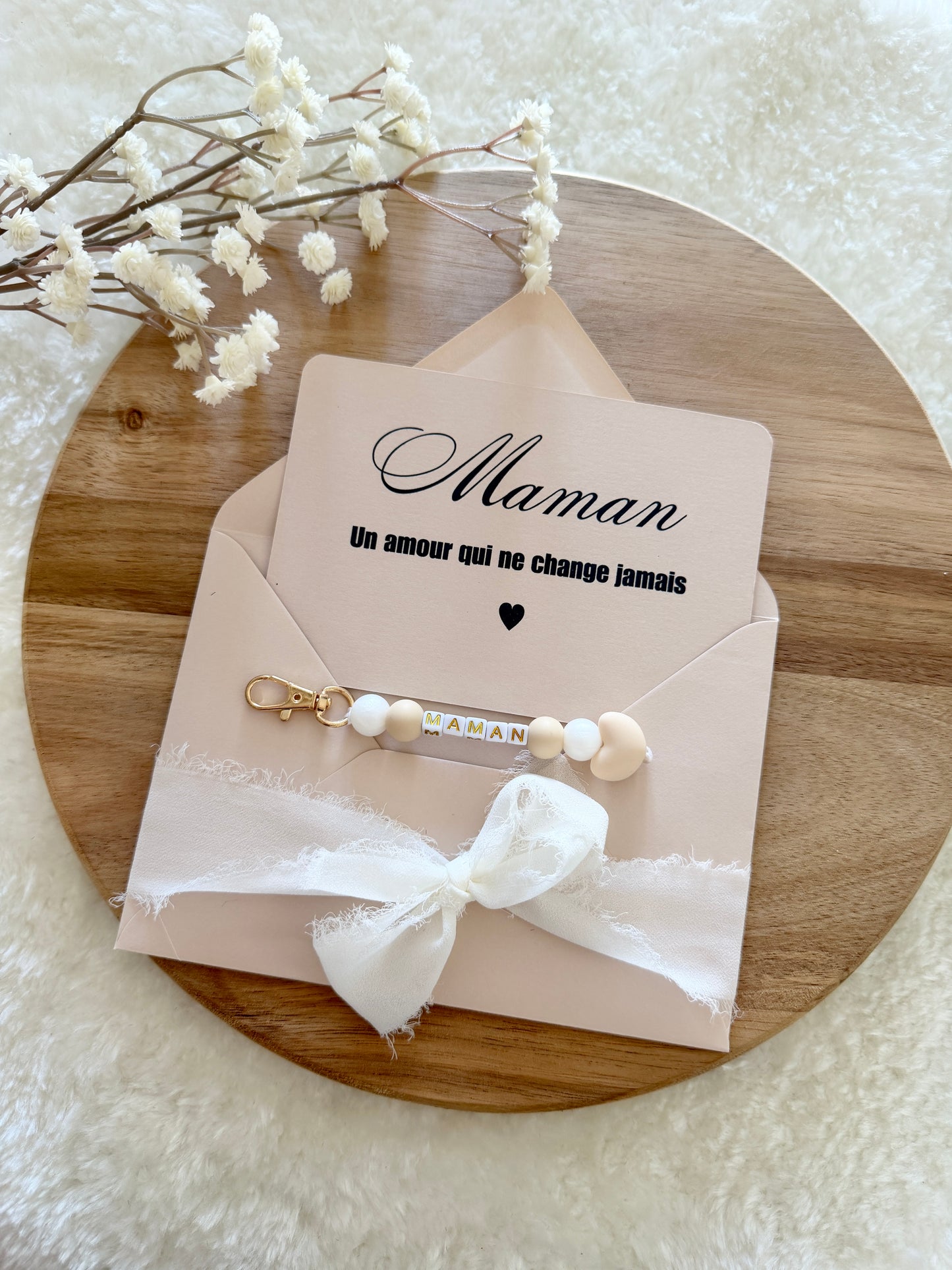 Cadeau fête des mamans, fête des mères, carte avec porte clé beige coeur
