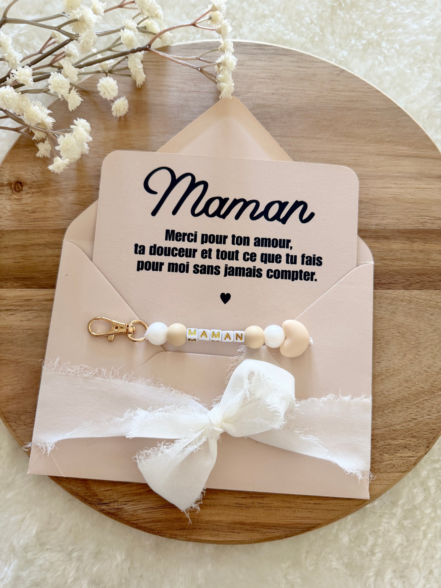 Cadeau fête des mamans, fête des mères, carte avec porte clé beige coeur
