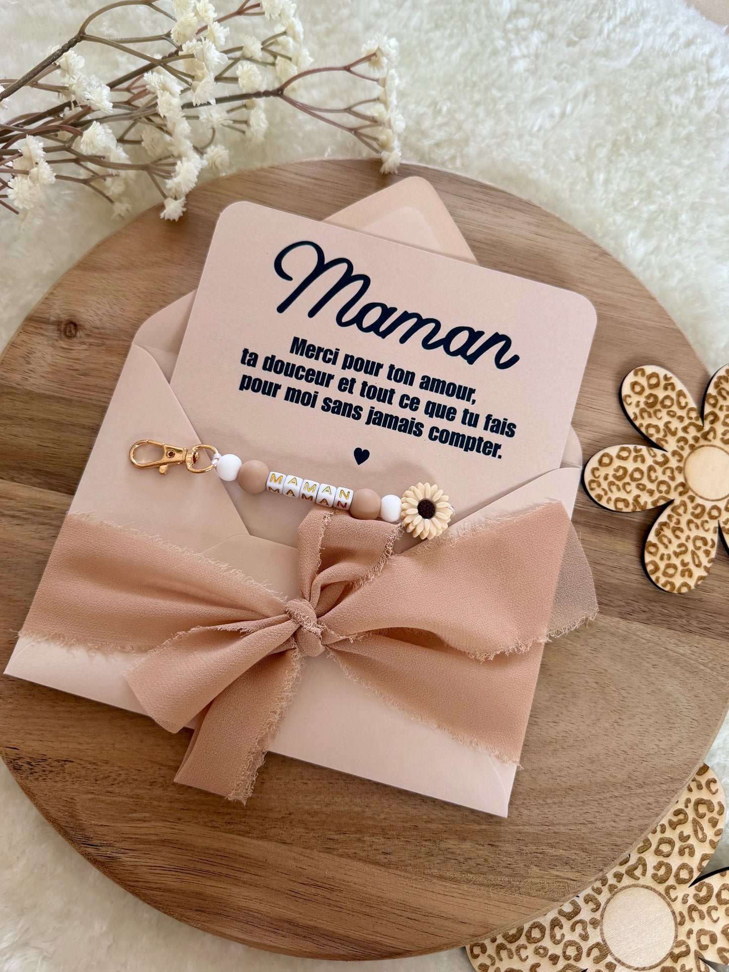 Cadeau fête des mamans, fête des mères, carte avec porte clé marron clair