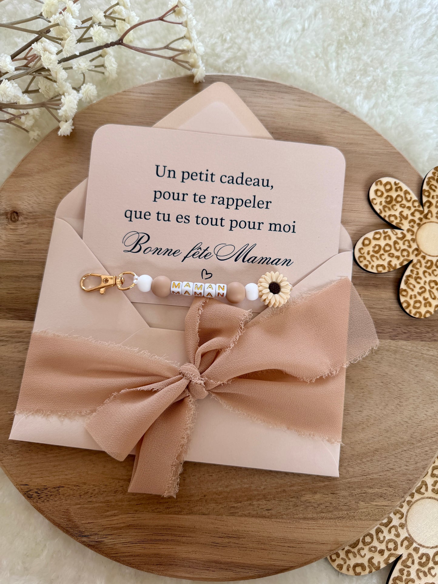 Cadeau fête des mamans, fête des mères, carte avec porte clé marron clair