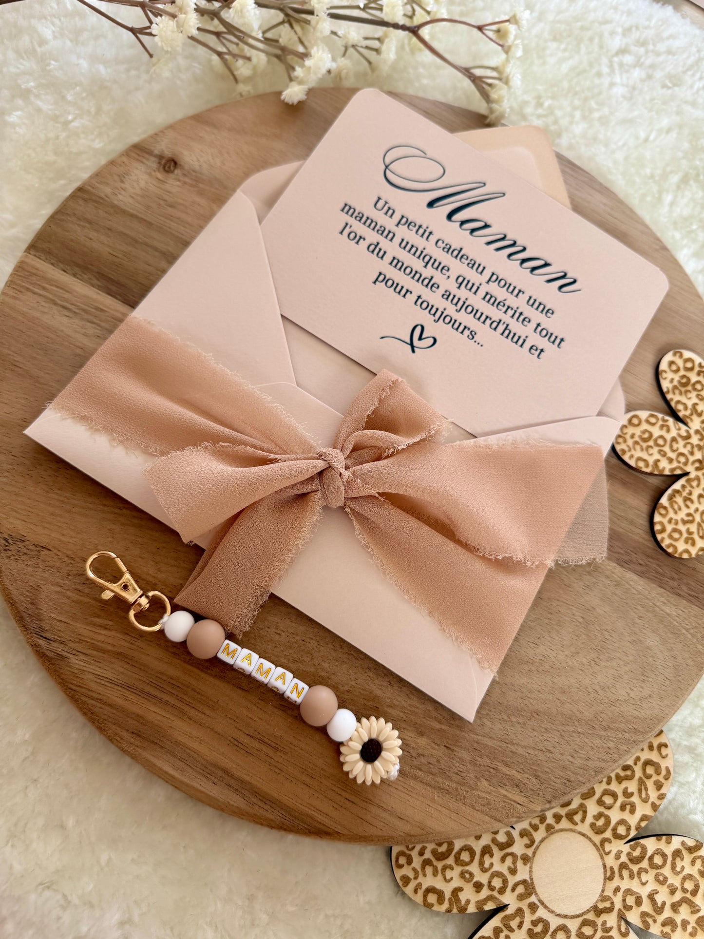 Cadeau fête des mamans, fête des mères, carte avec porte clé marron clair
