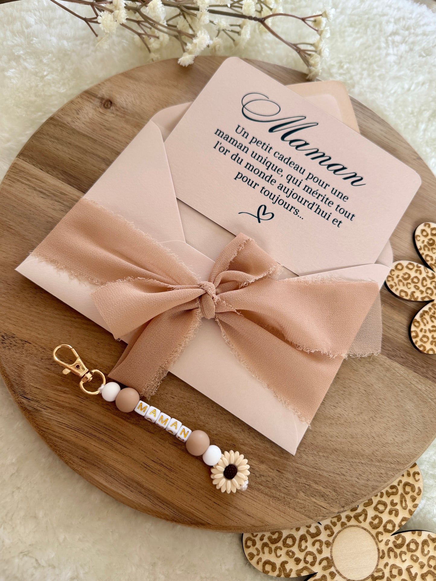 Cadeau fête des mamans, fête des mères, carte avec porte clé marron clair