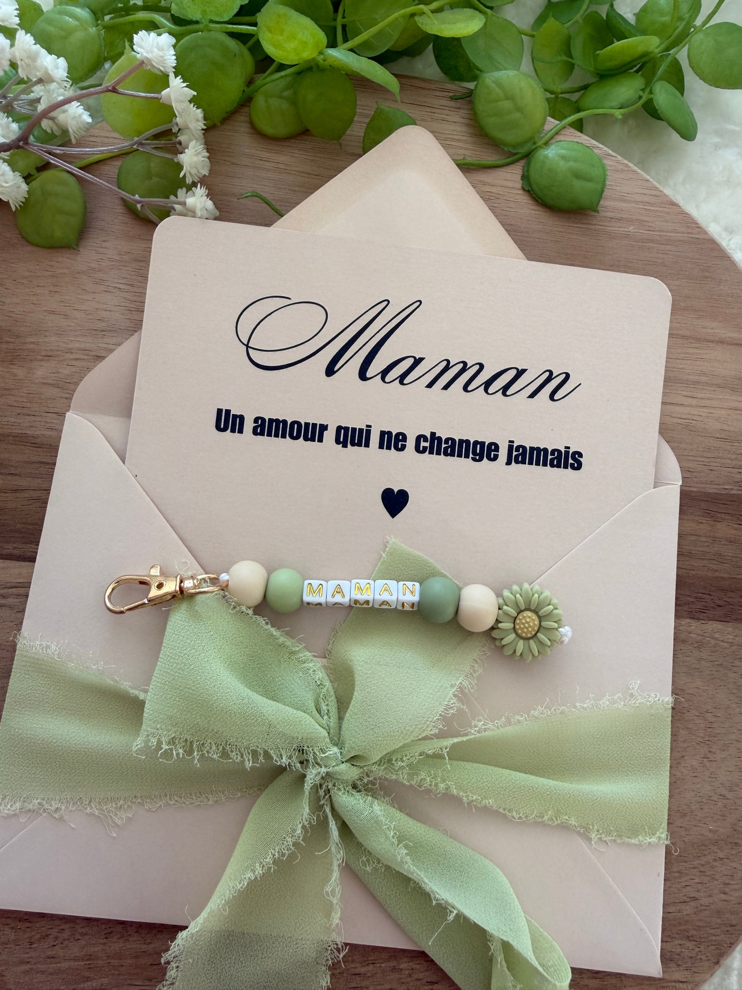 Cadeau fête des mamans, fête des mères, carte avec porte clé vert