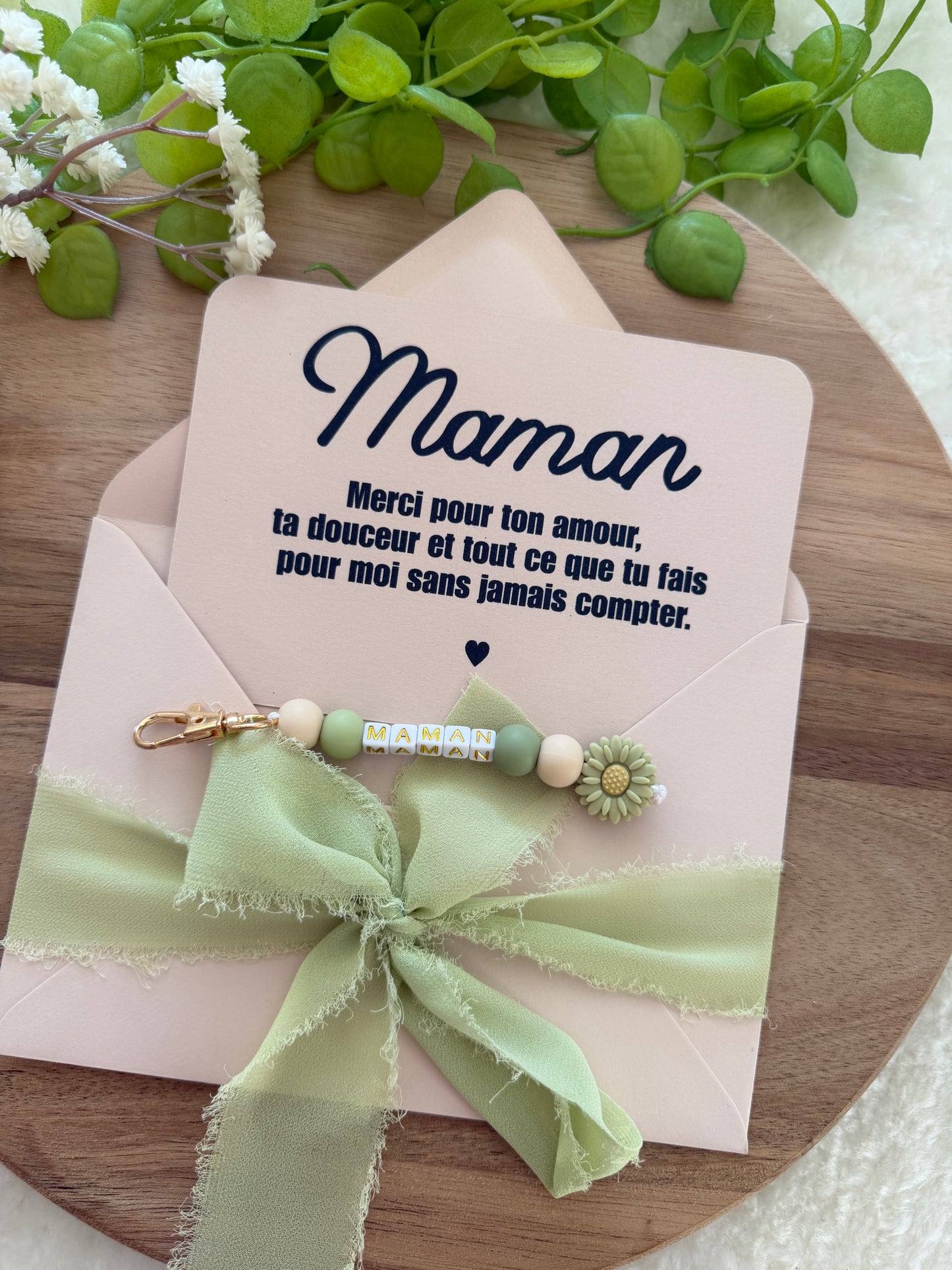 Cadeau fête des mamans, fête des mères, carte avec porte clé vert