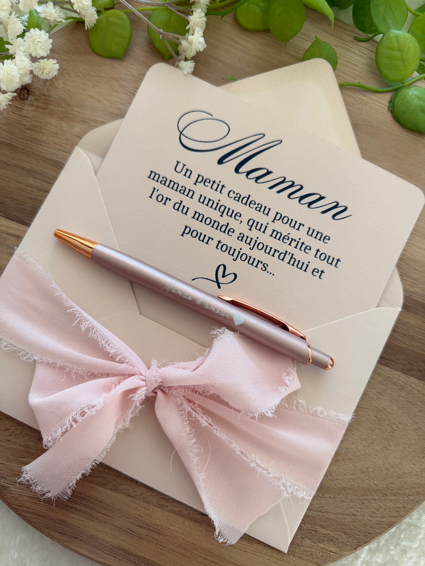 Cadeau fête des mamans, fête des mères, carte avec stylo