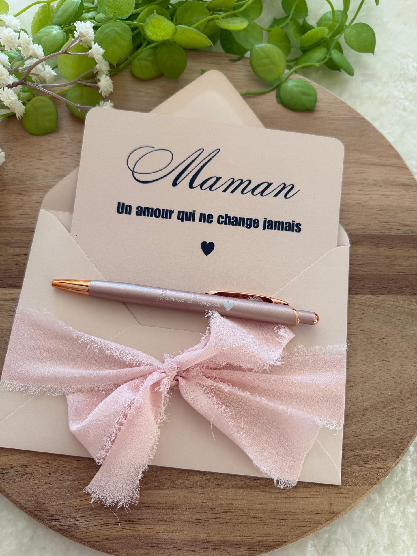 Cadeau fête des mamans, fête des mères, carte avec stylo