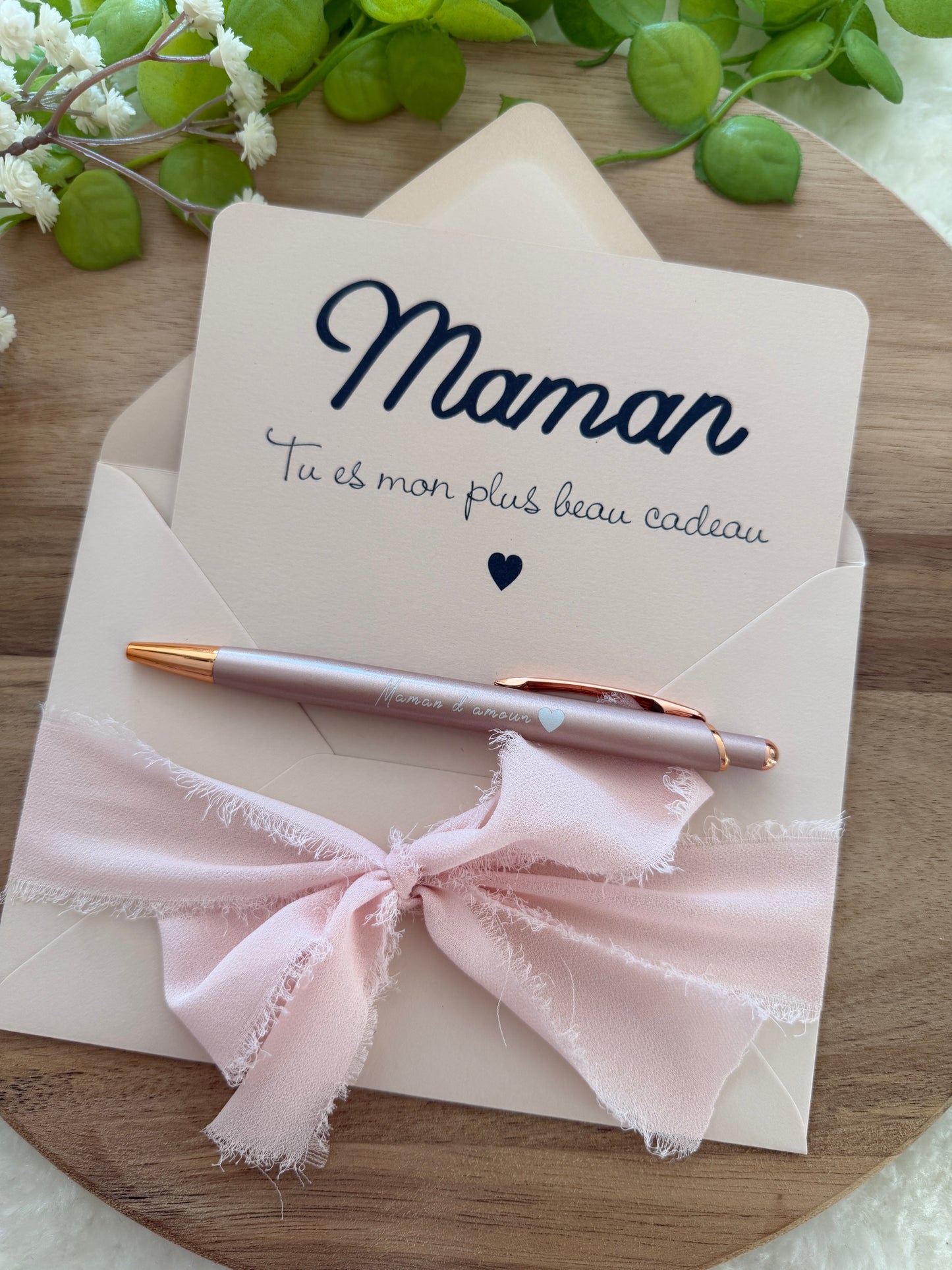 Cadeau fête des mamans, fête des mères, carte avec stylo