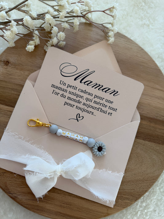 Cadeau fête des mamans, fête des mères, carte avec porte clé  gris