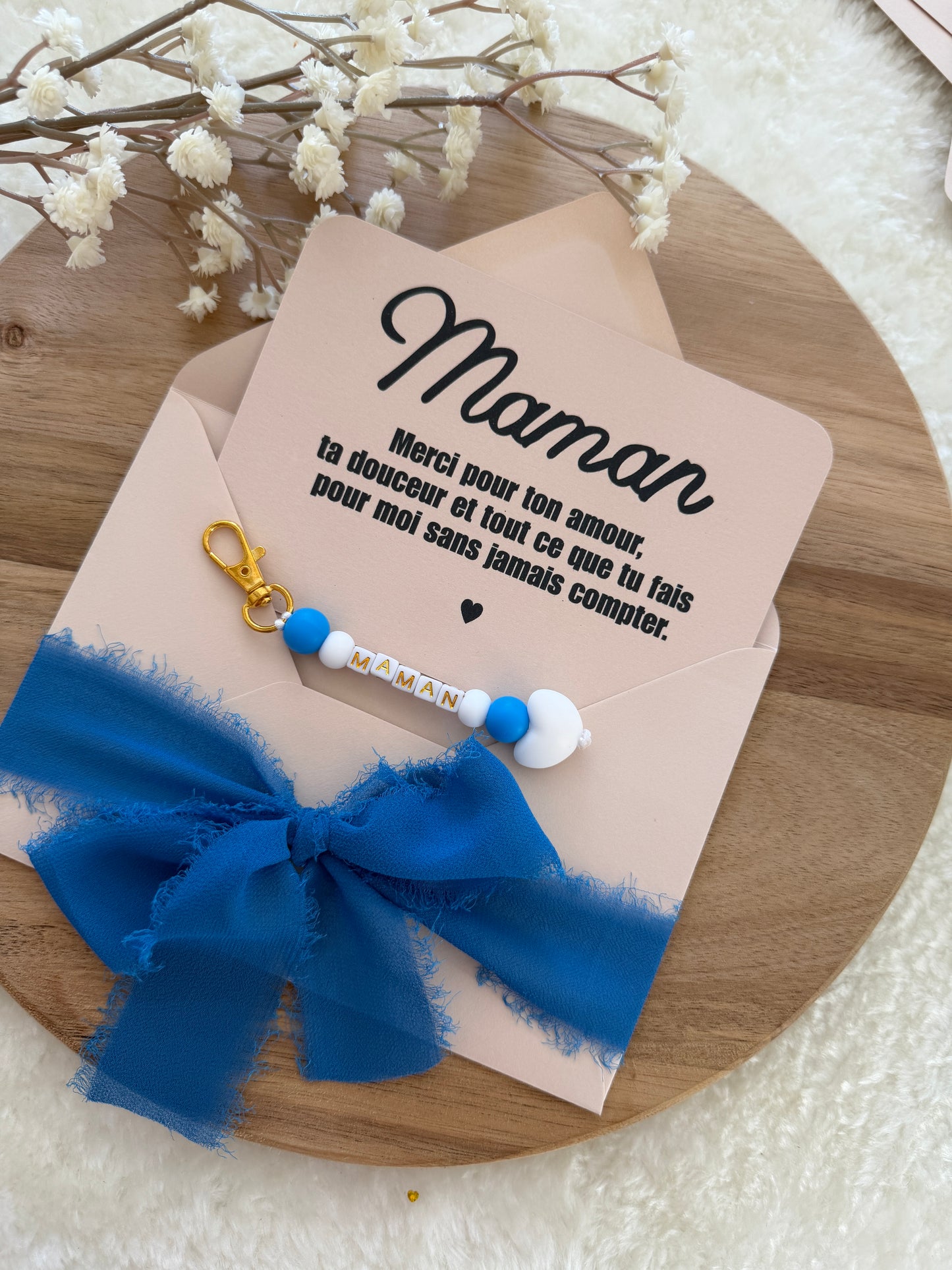 Cadeau fête des mamans, fête des mères, carte avec porte clé  bleu foncé