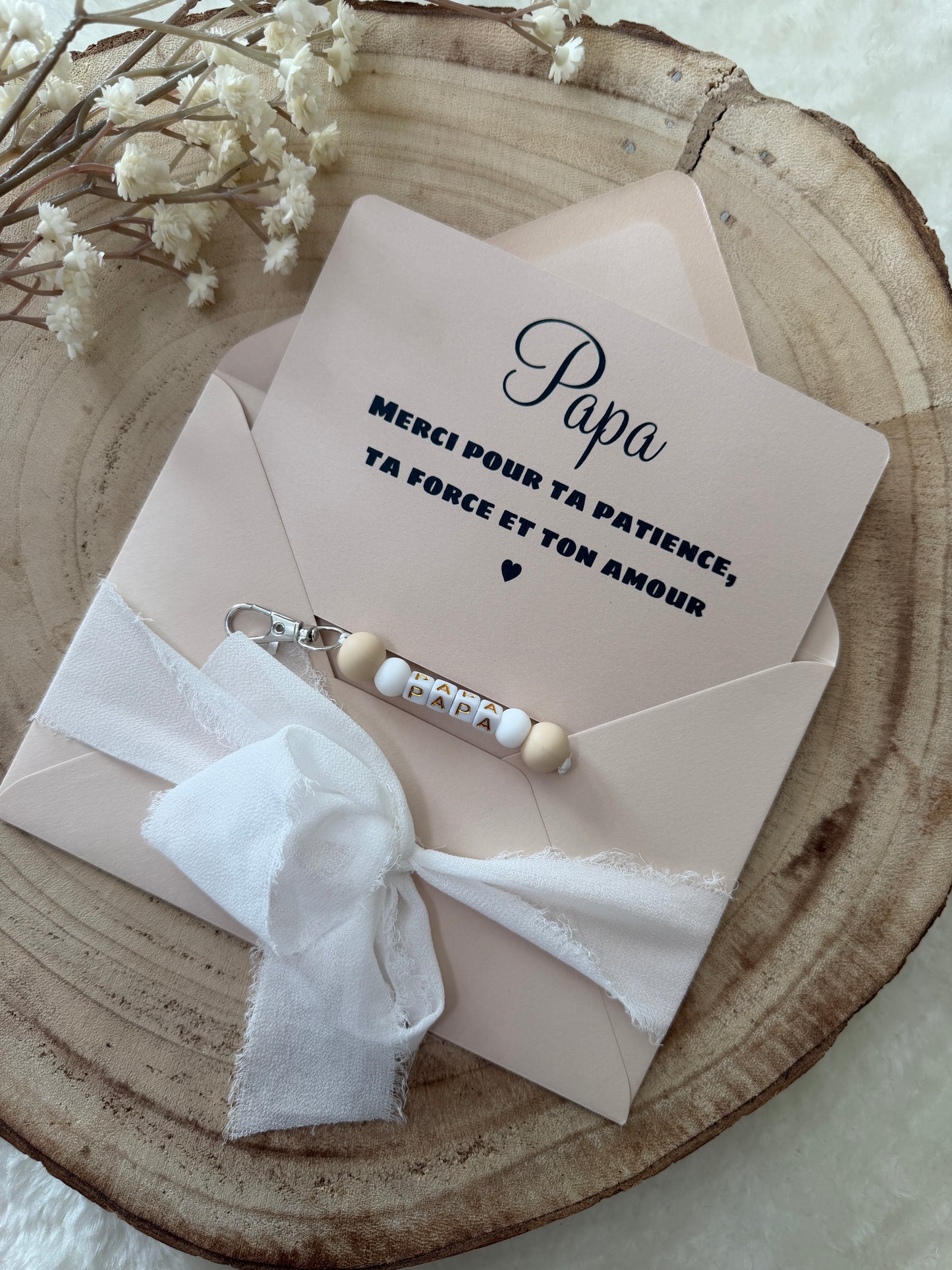 Cadeau fête des pères, papa porte clé perles beige