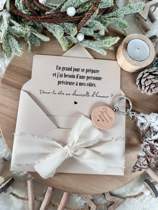 Demande demoiselle d'honneur carte et porte clés bois "demoiselle d'honneur en Or" beige noel